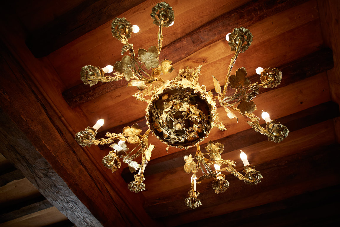 An Austrian chandelier in gilded bronze